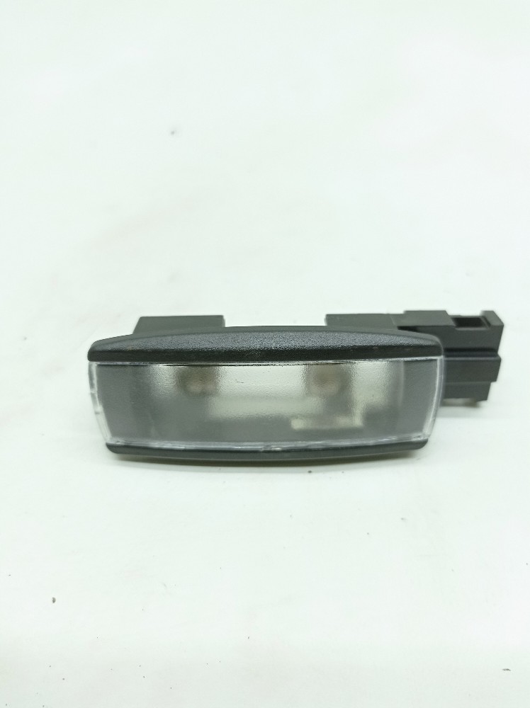 Luz Cortesia Quebra Sol Direito Vw Jetta Gli 2.0 2020