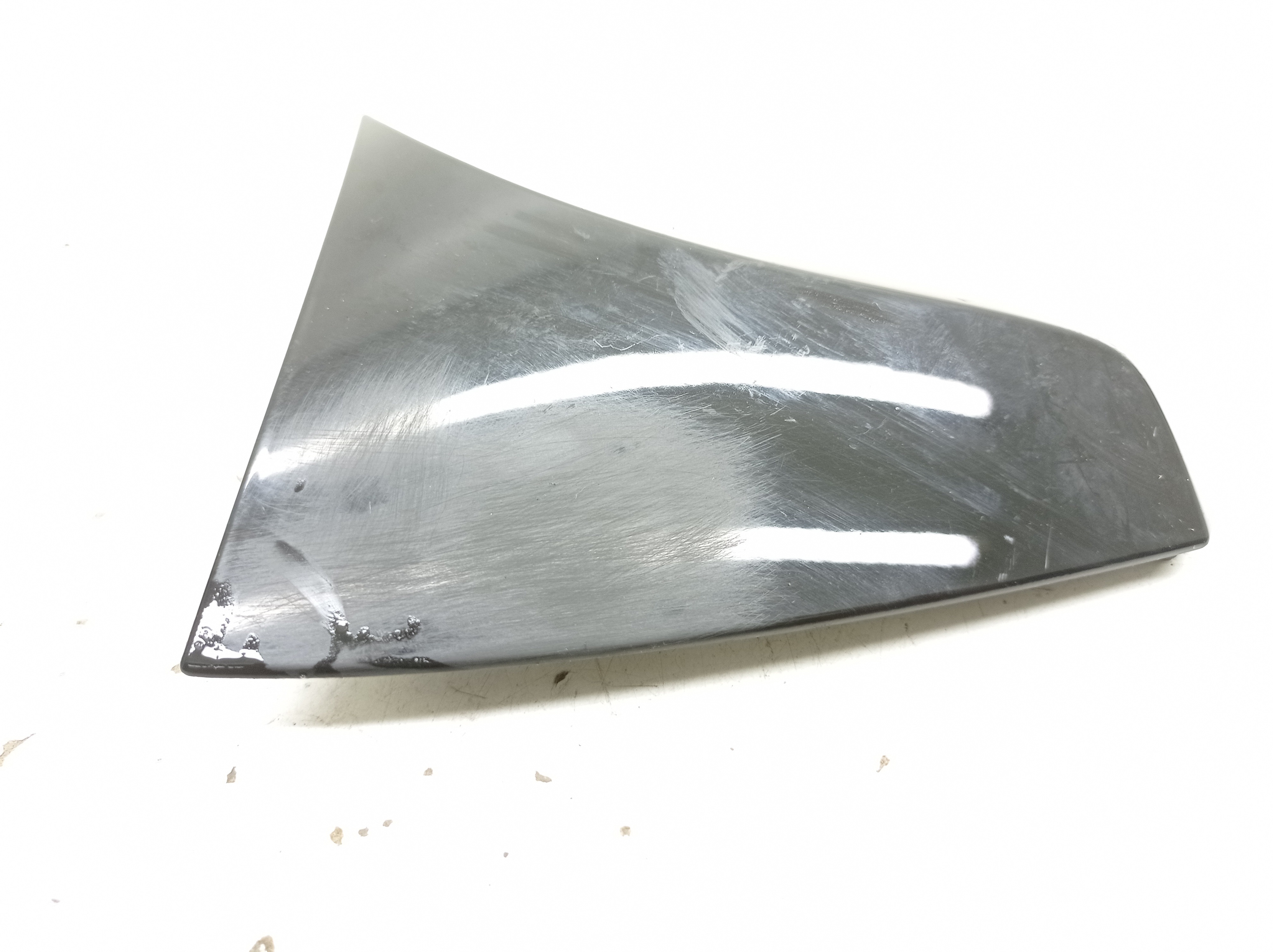 Acabamento Esquerdo Aerofólio Gm Onix 1.0 2020 / 2021