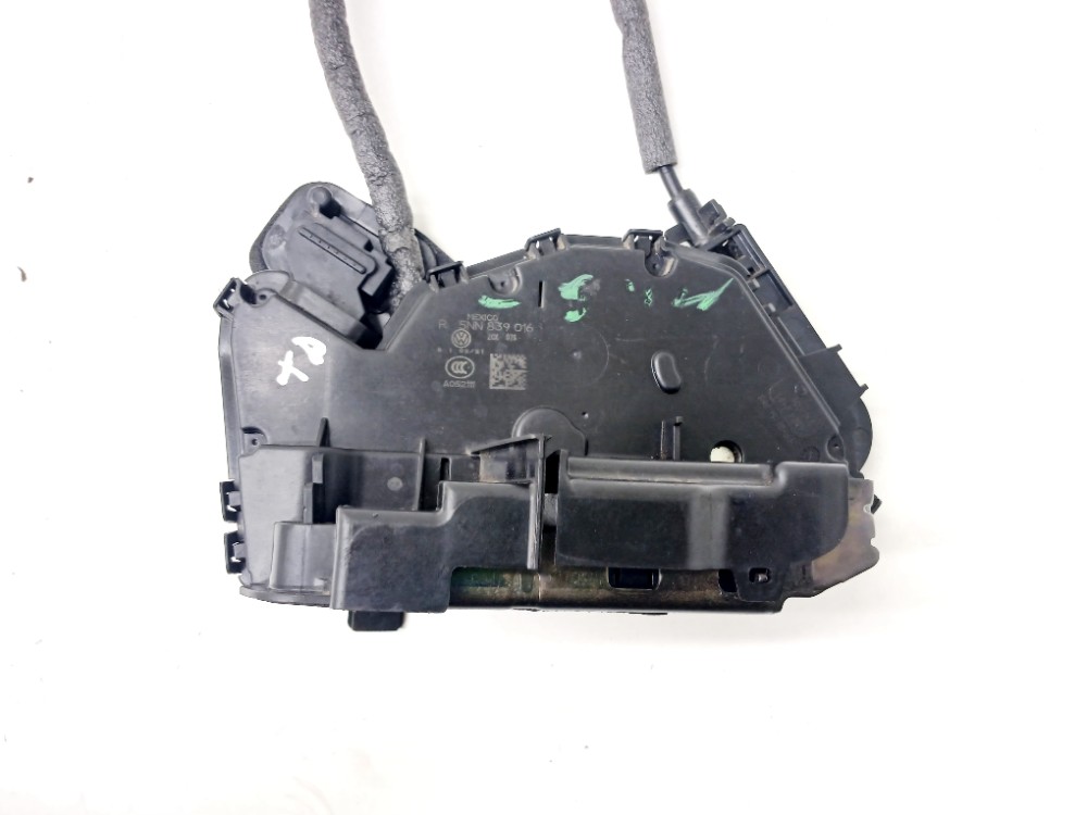 Fechadura Traseira Direita Vw Jetta Gli 2.0 2021 5nn839016