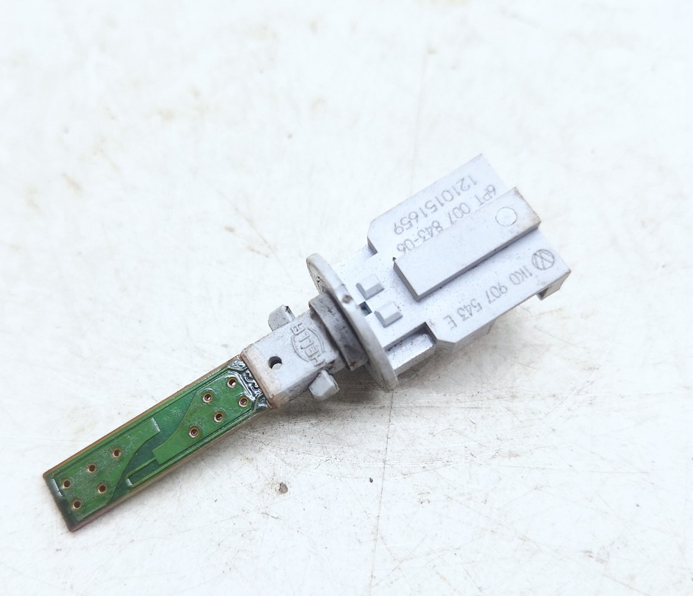 Sensor Temperatura Ar Vw Jetta Tsi 2.0 2016 1k0907543e Preto