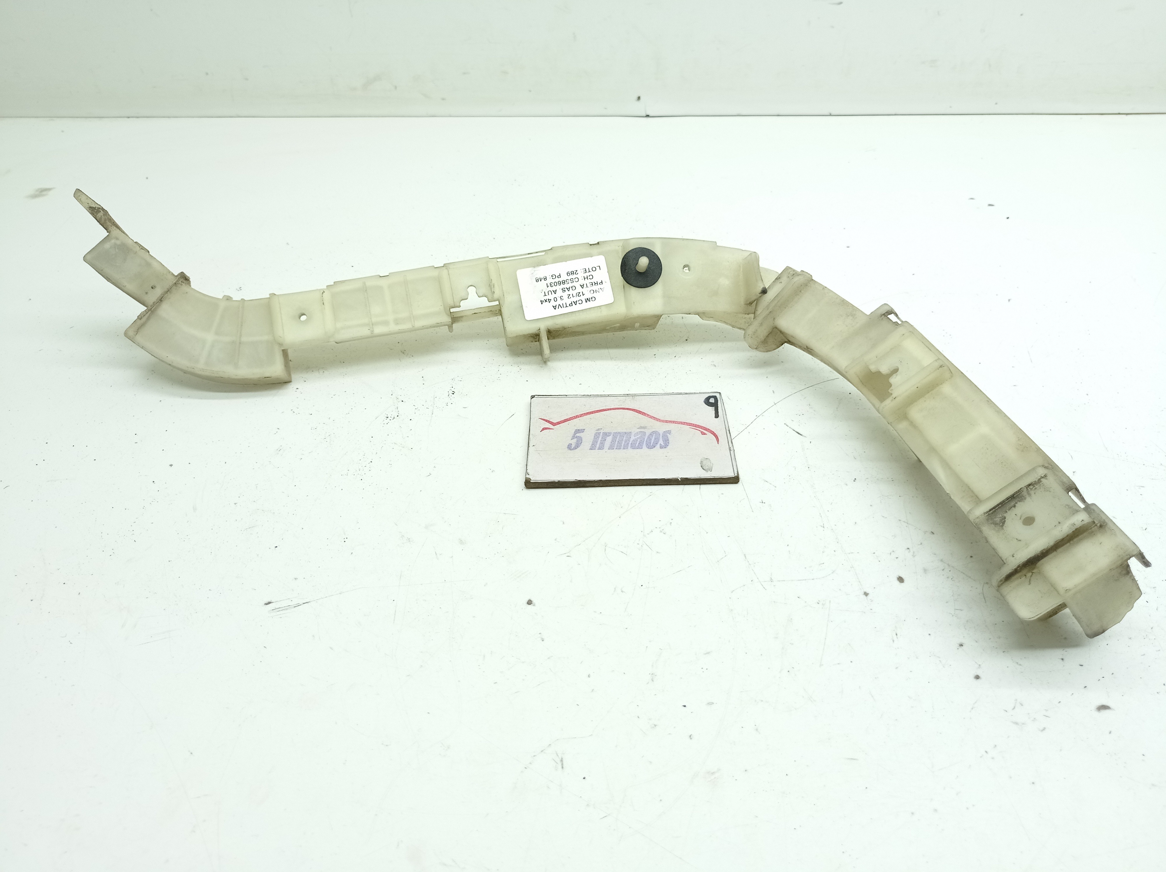 Guia Direita Parachoque Traseiro Gm Captiva 3.0 2011 2012