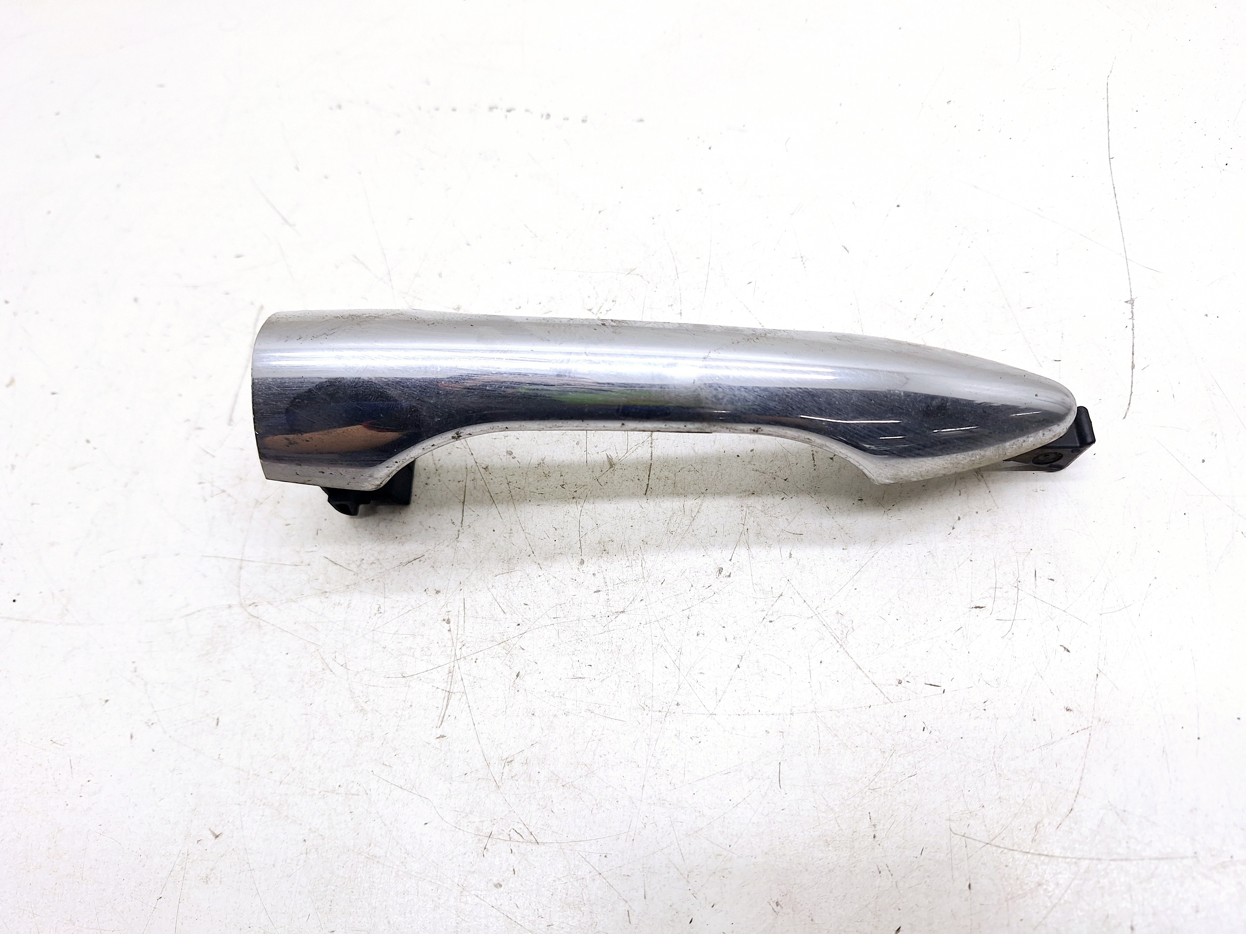 Maçaneta Externa Traseira Esquerda Hyundai Ix35 2.0 2012  Preto Traseira