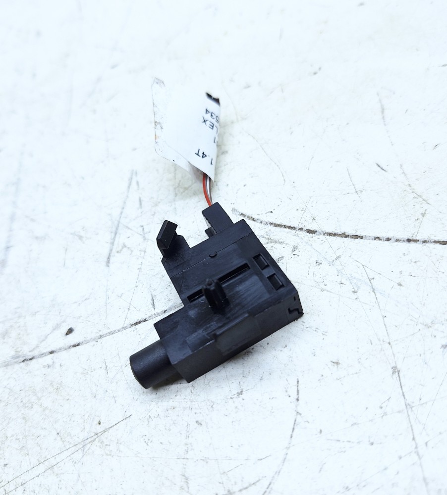 Interruptor Estacionamento Vw Virtus Tsi 1.4 2024 1j0947561