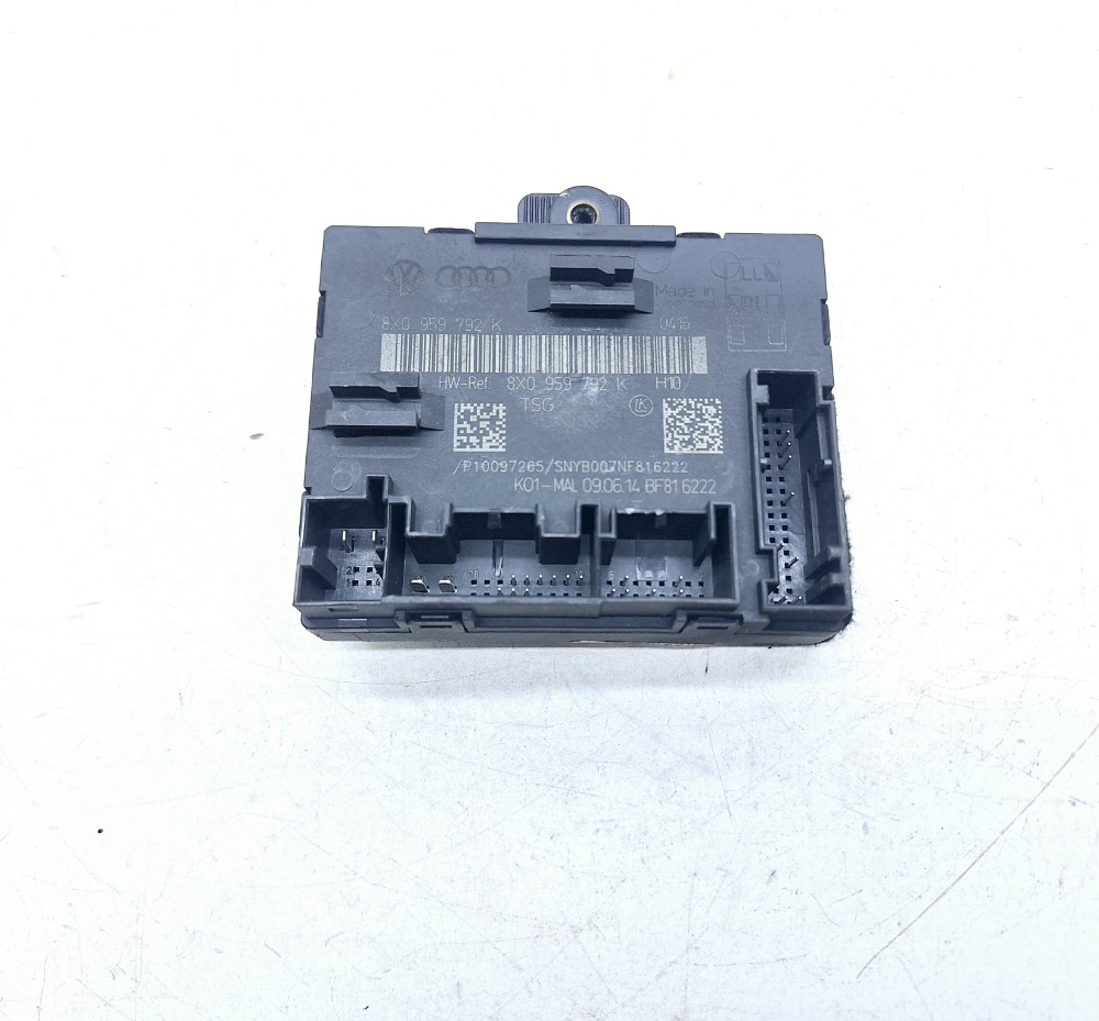 Módulo Porta Dianteira Direita Rs Q3 2.5 2015 8x0959792k