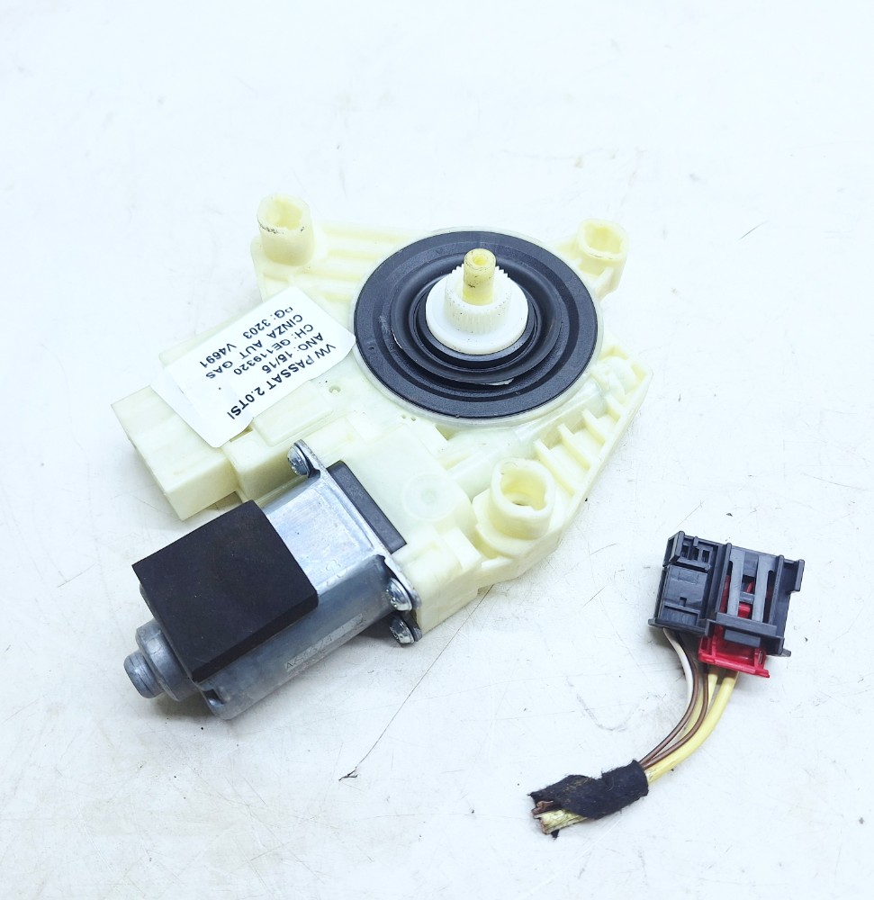 Motor Vidro Traseiro Direita Passat Tsi 2.0 2016 5Q4959811