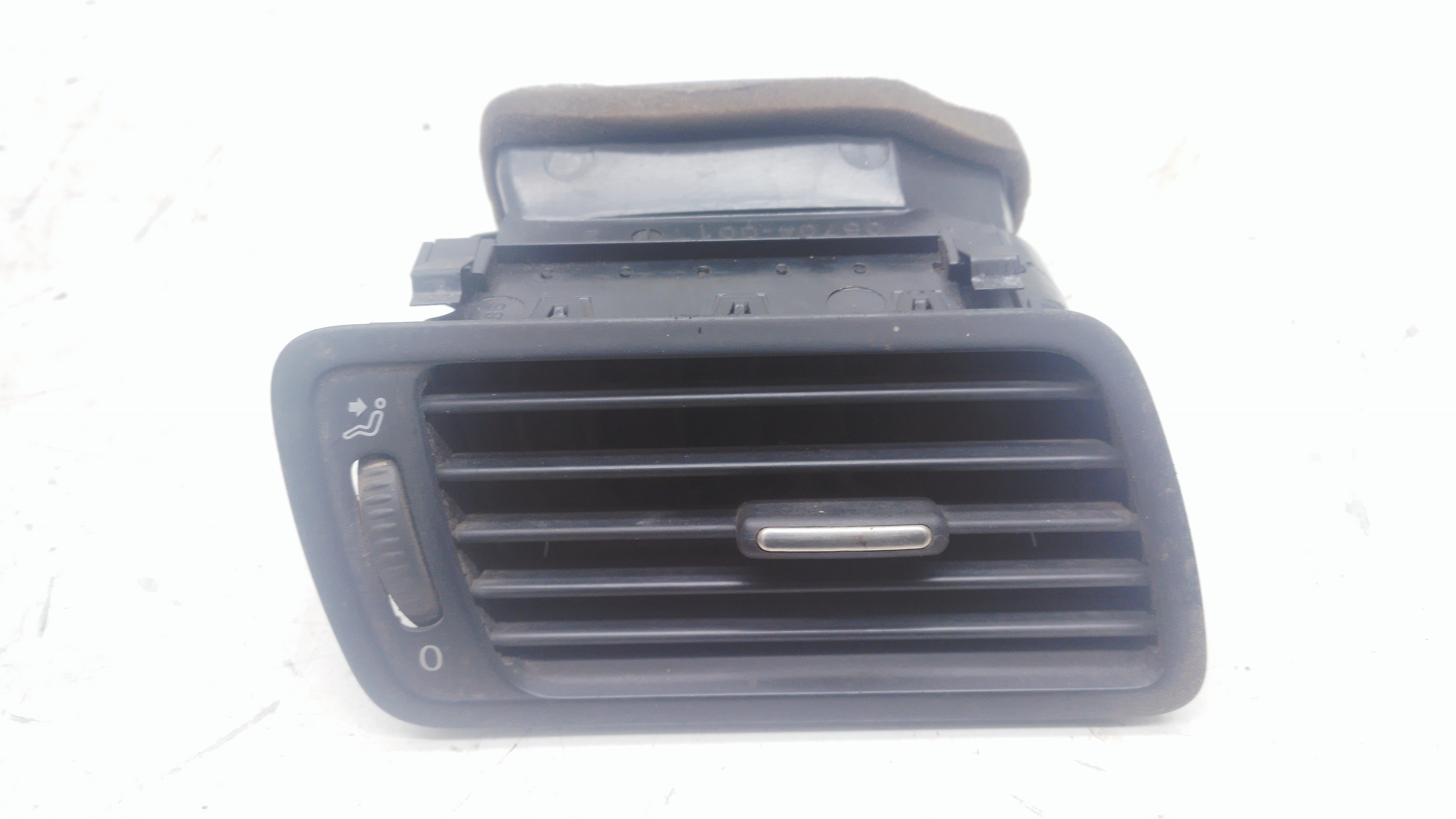 Difusor Ar Esquerdo Vw Passat 2009/ 2010 Nº3c1819702f