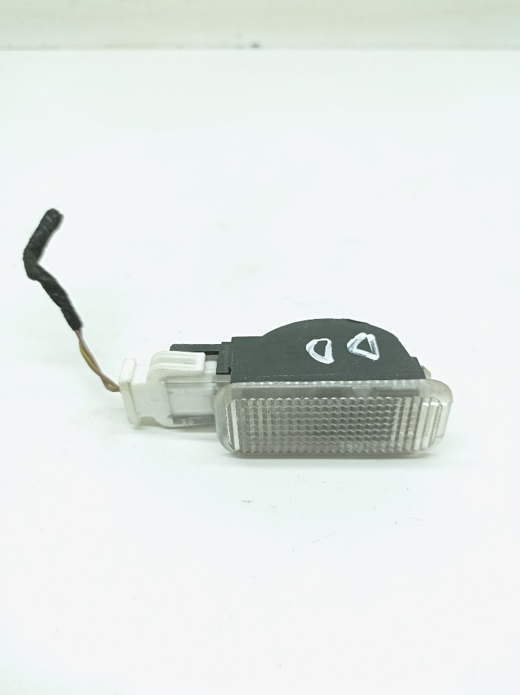 Luz Cortesia Porta Dianteira Direita Audi A4 2.0 Turbo 2012