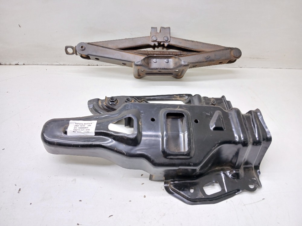 Macaco Toyota Rav4 2.4 Gasolina 2010 2011 1000099015