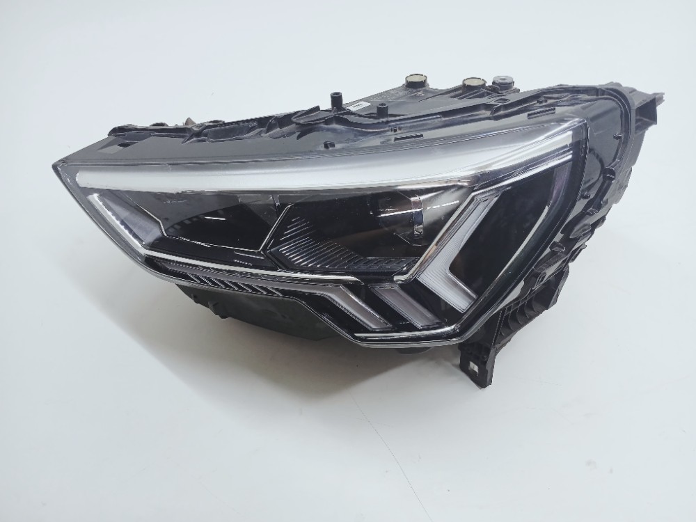 Farol Milha Esquerdo Audi Q3 2.0 2024 2025 83a941033 Esquerdo