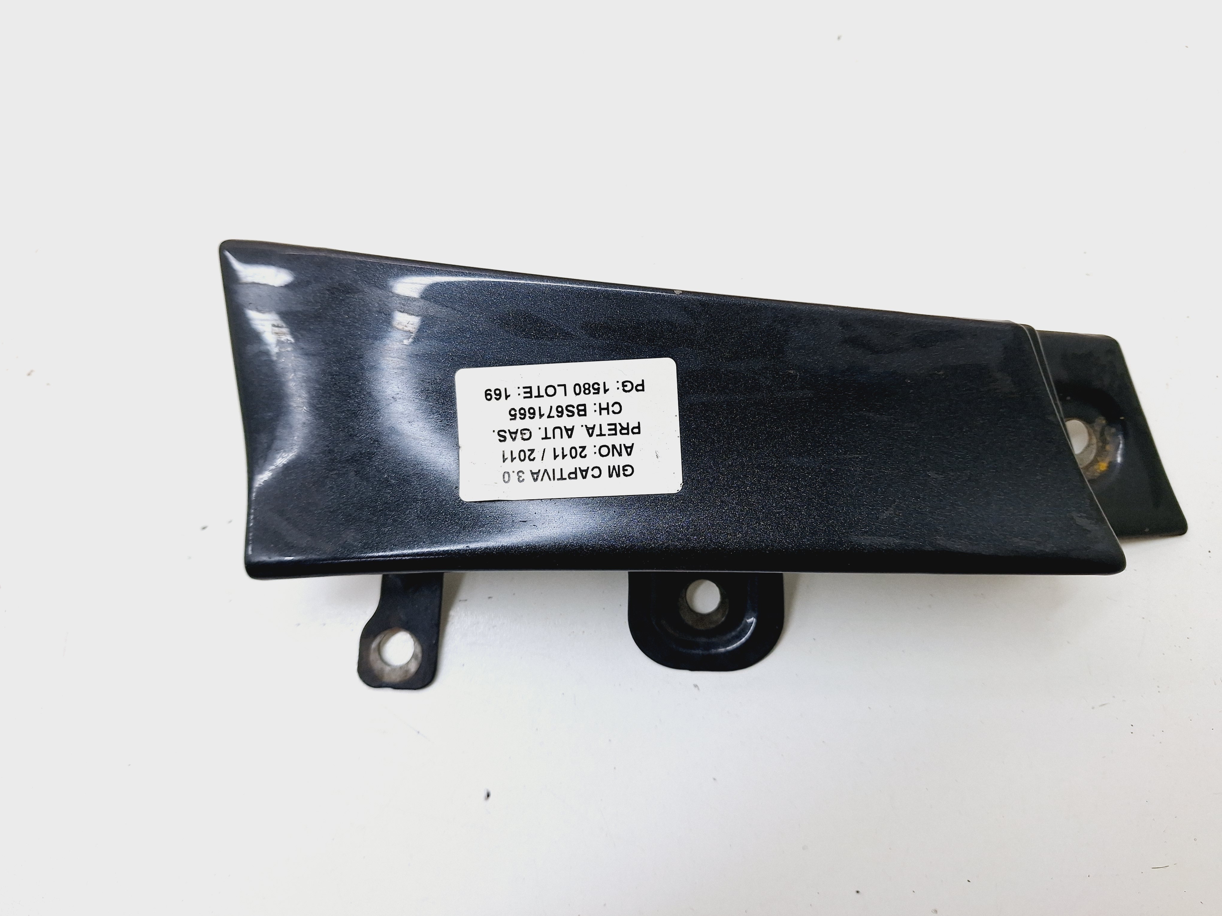 Acabamento Lanterna Esquerda Chevrolet Captiva 3.0 2011