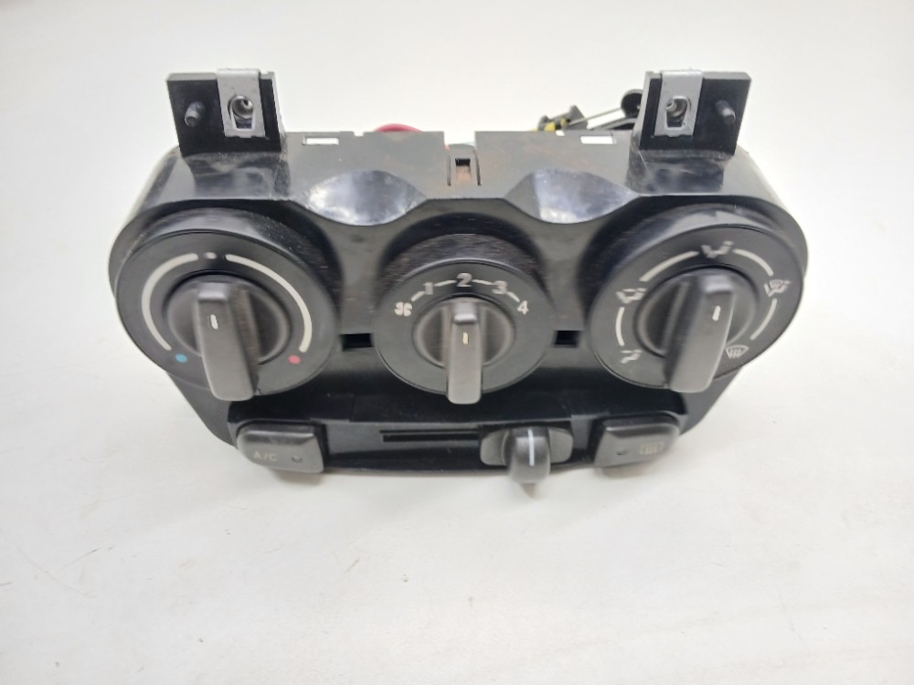 Comando Ar Condicionado Chery Qq 1.0 2018 2019 j008112010