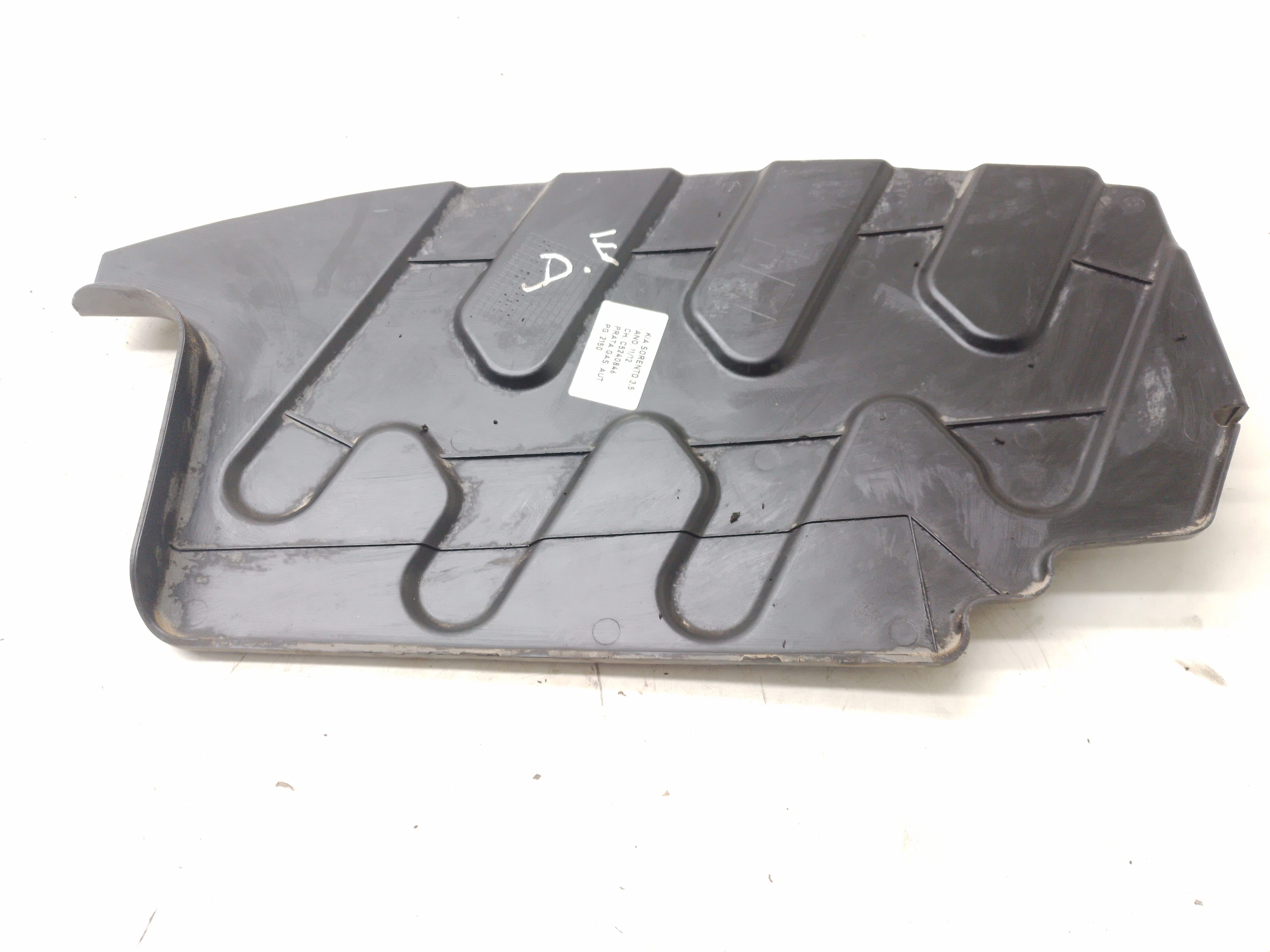 Protetor Defletor Esquerdo Kia Sorento 3.5 2011 / 2012