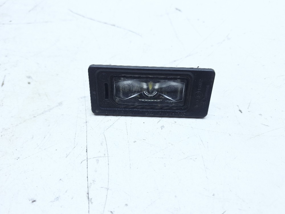 Lanterna Luz Placa Traseira Vw Jetta Gli 2.0 2019 5na943021
