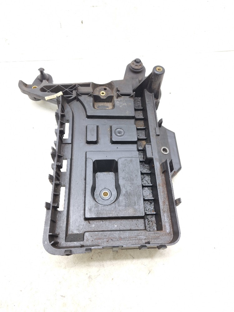 Suporte Caixa Bateria Vw Jetta Tsi 2.0 2016 2017 1k0915333