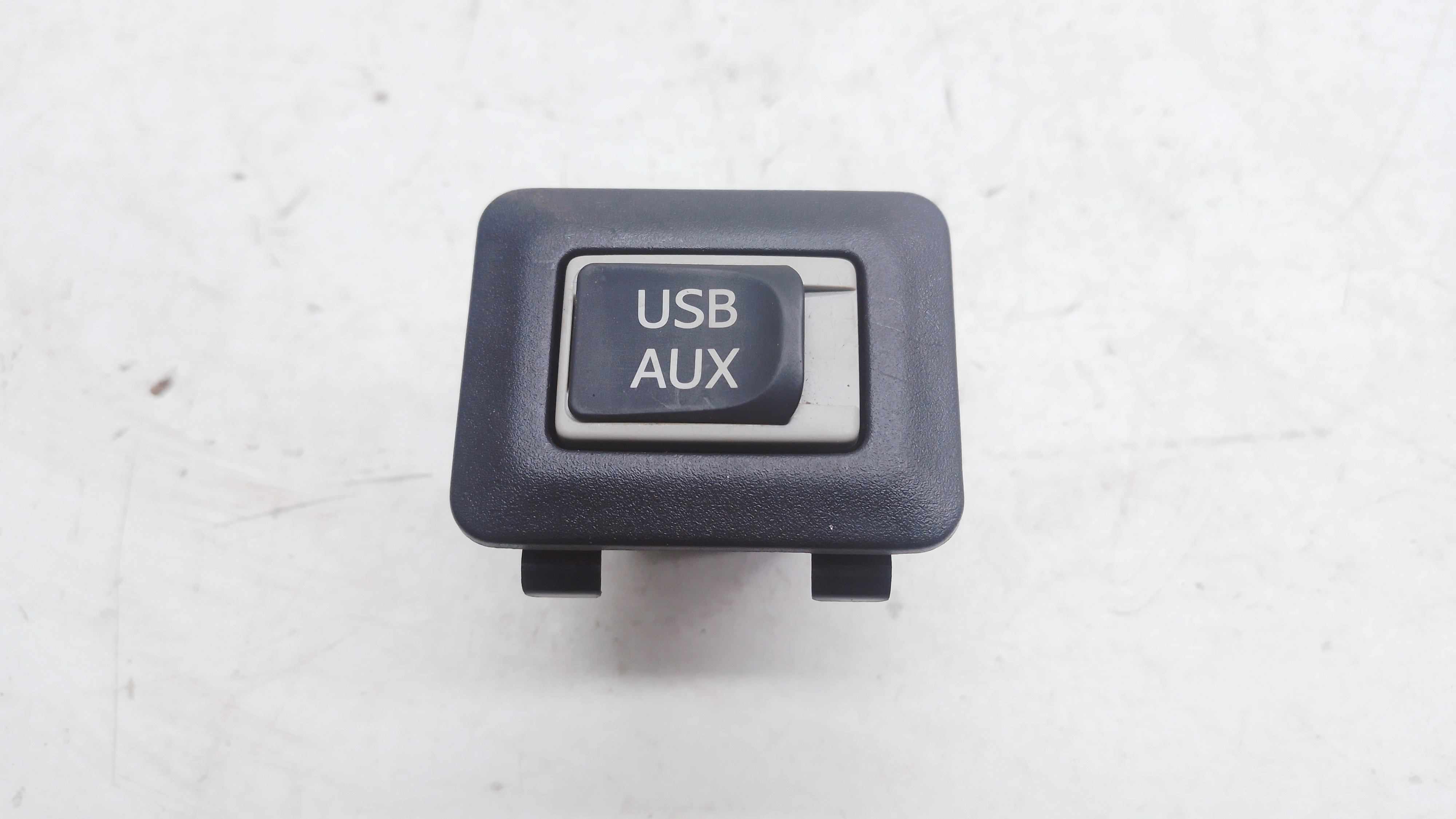 Entrada Auxiliar Usb Lexus Rx350 2013/ 2014 Nº8619048050