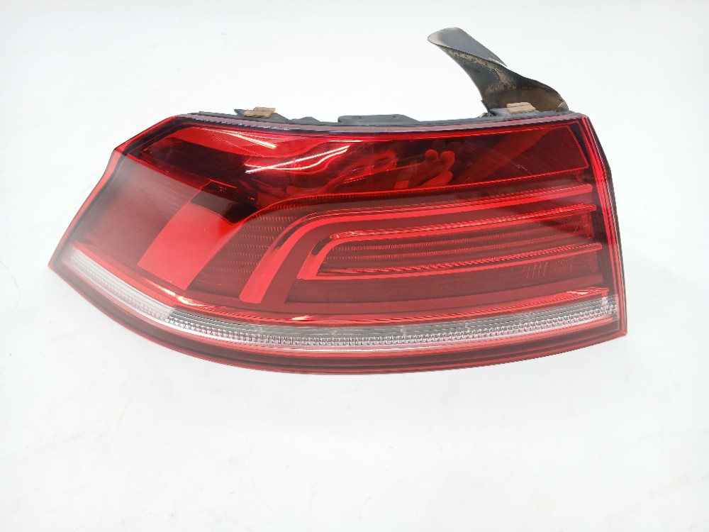 Lanterna Led Esquerda Vw Passat Tsi 2.0 2016 2017