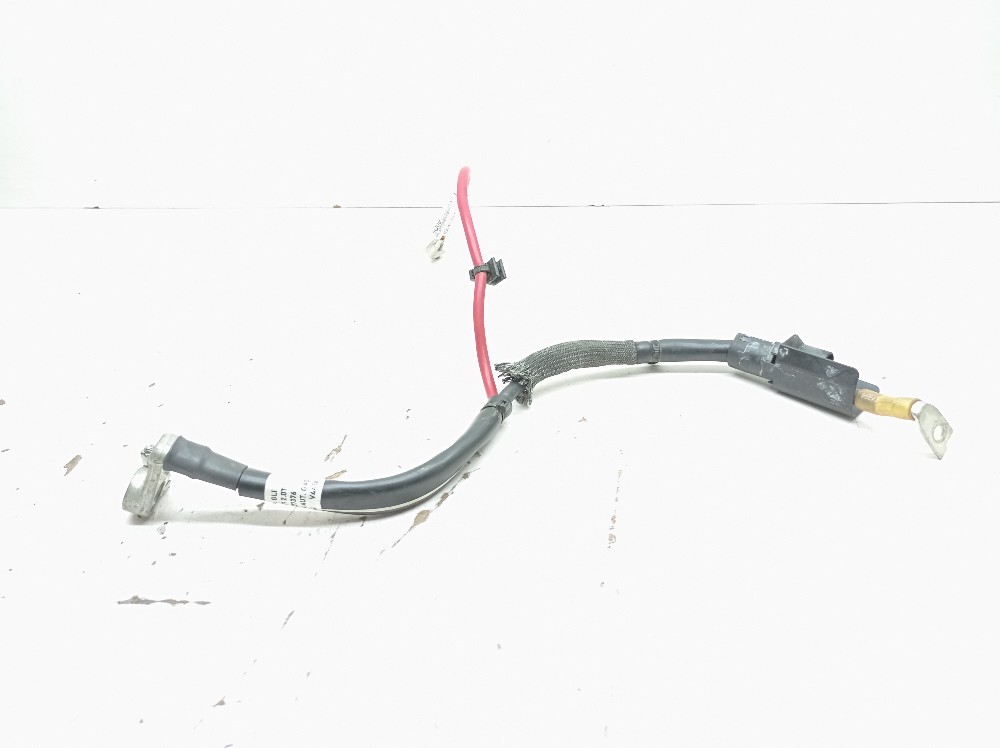 Cabo Polo Positivo Bateria Vw Jetta Gli 2.0 2019 5q0971228a