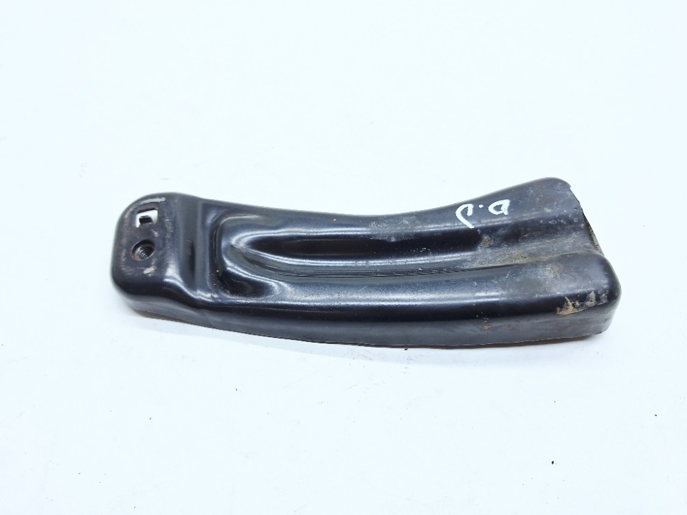 Suporte Protetor Carter Direito Passat 2.0 2018 5q0825922a