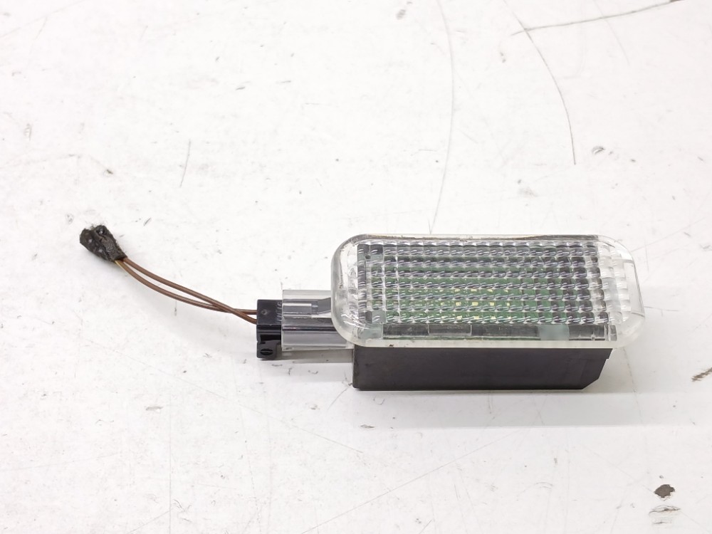 Luz Cortesia Traseira Esquerda Audi A5  Sline Tfsi 2.0t 2018