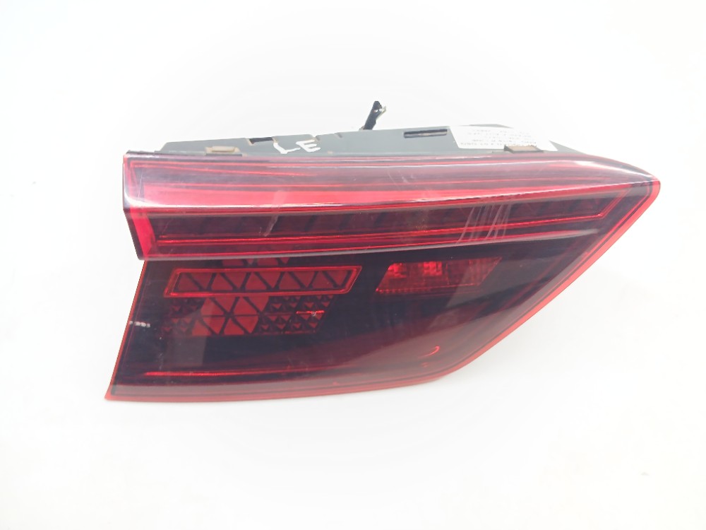 Lanterna Esquerda Tampa Traseira Vw Tiguan Tsi 2.0 2019
