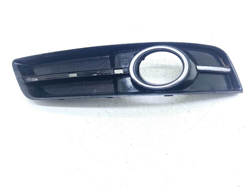 Grade Farol Milha Direito Audi A3 2.0 2010 2011 8p0807682j Preto Direito
