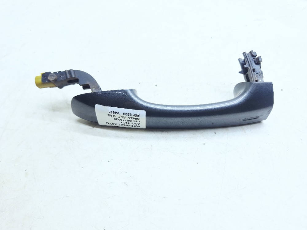 Maçaneta Externa Traseira Direita Vw Passat Tsi 2.0 2016