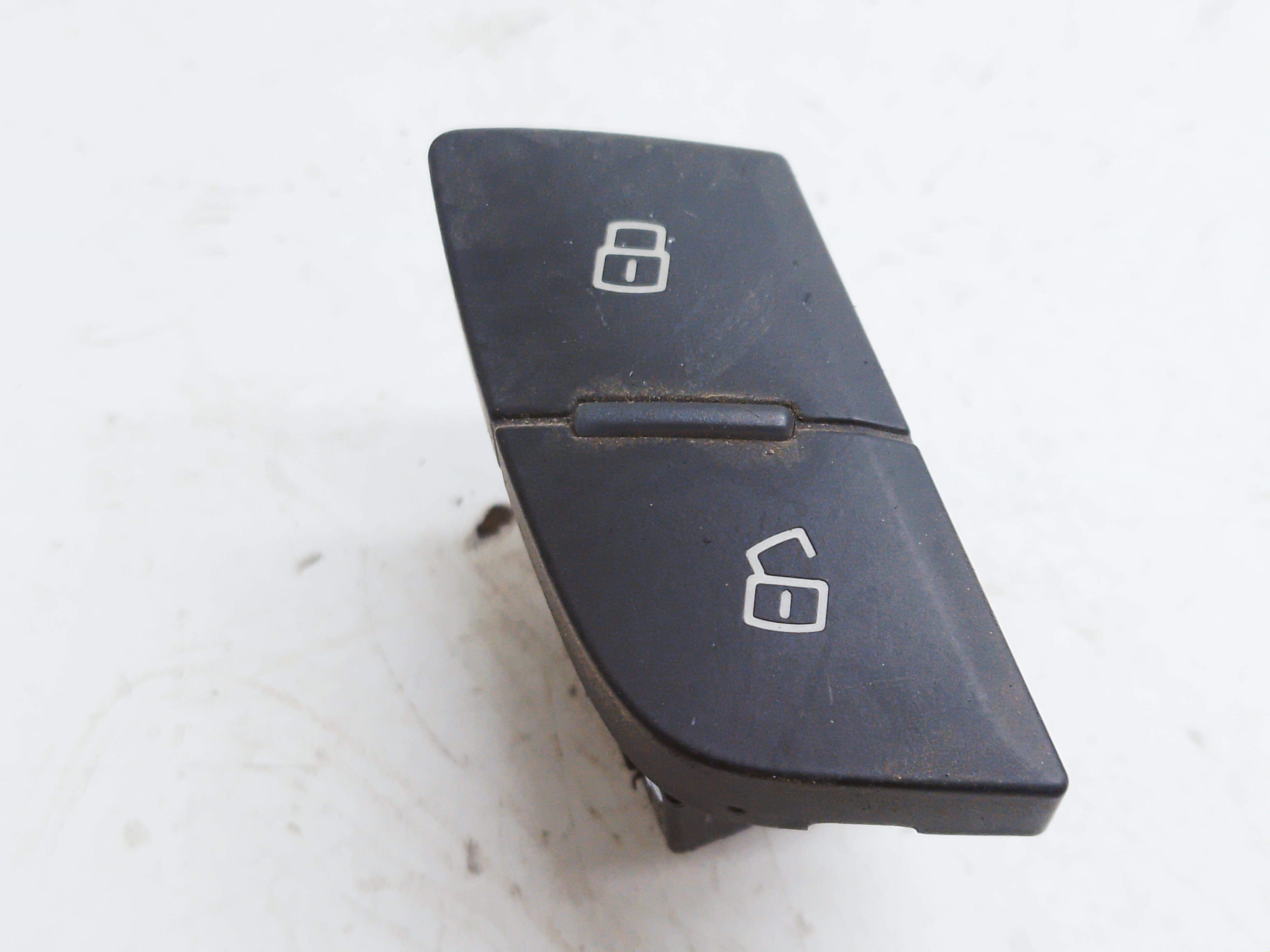 Botão Trava Destrava Porta Audi A7 3.0 2011 2012 4g8962108