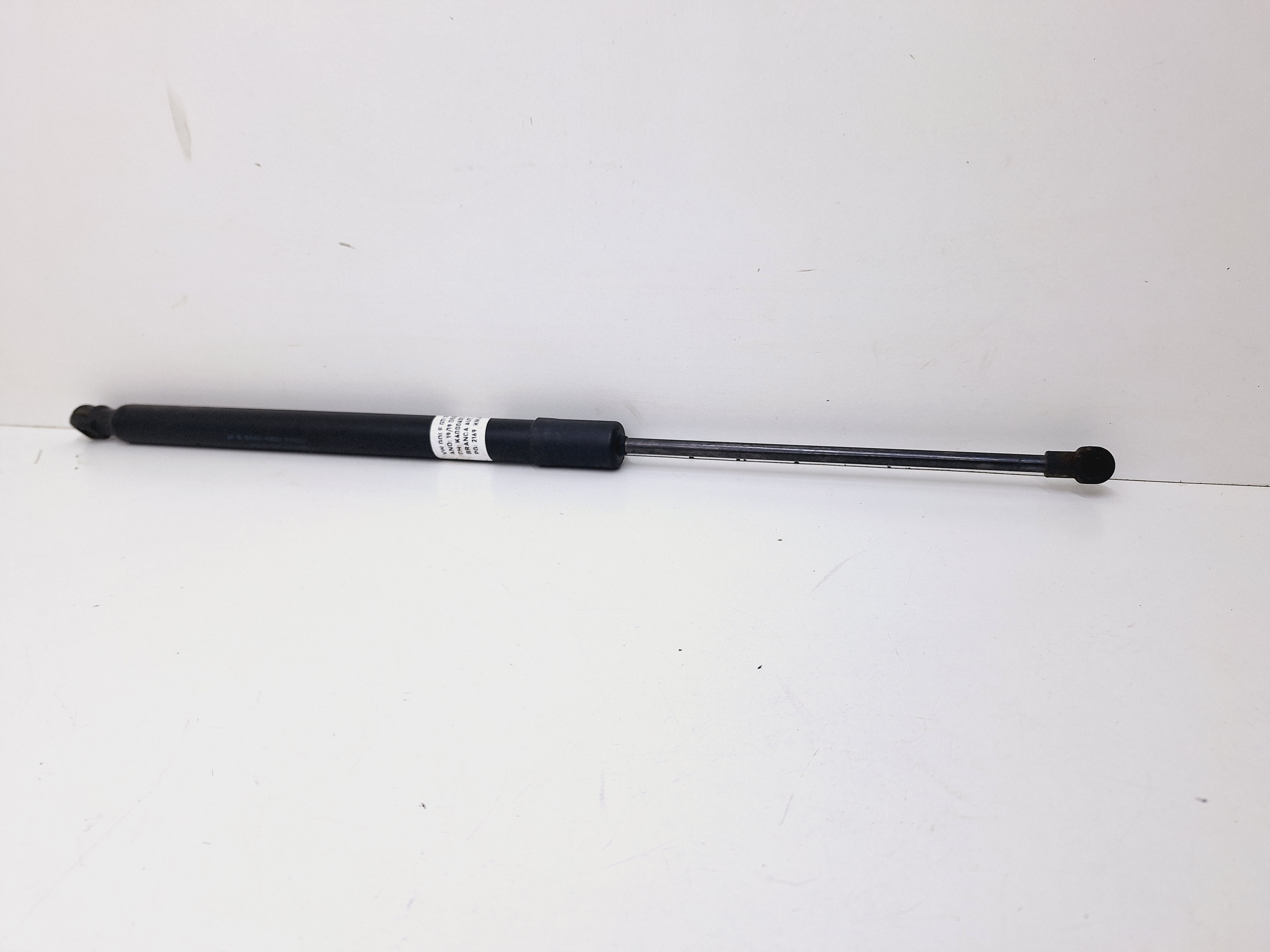 Amortecedor Tampa Traseira Vw Golf 2.0 2019 5gm827550b
