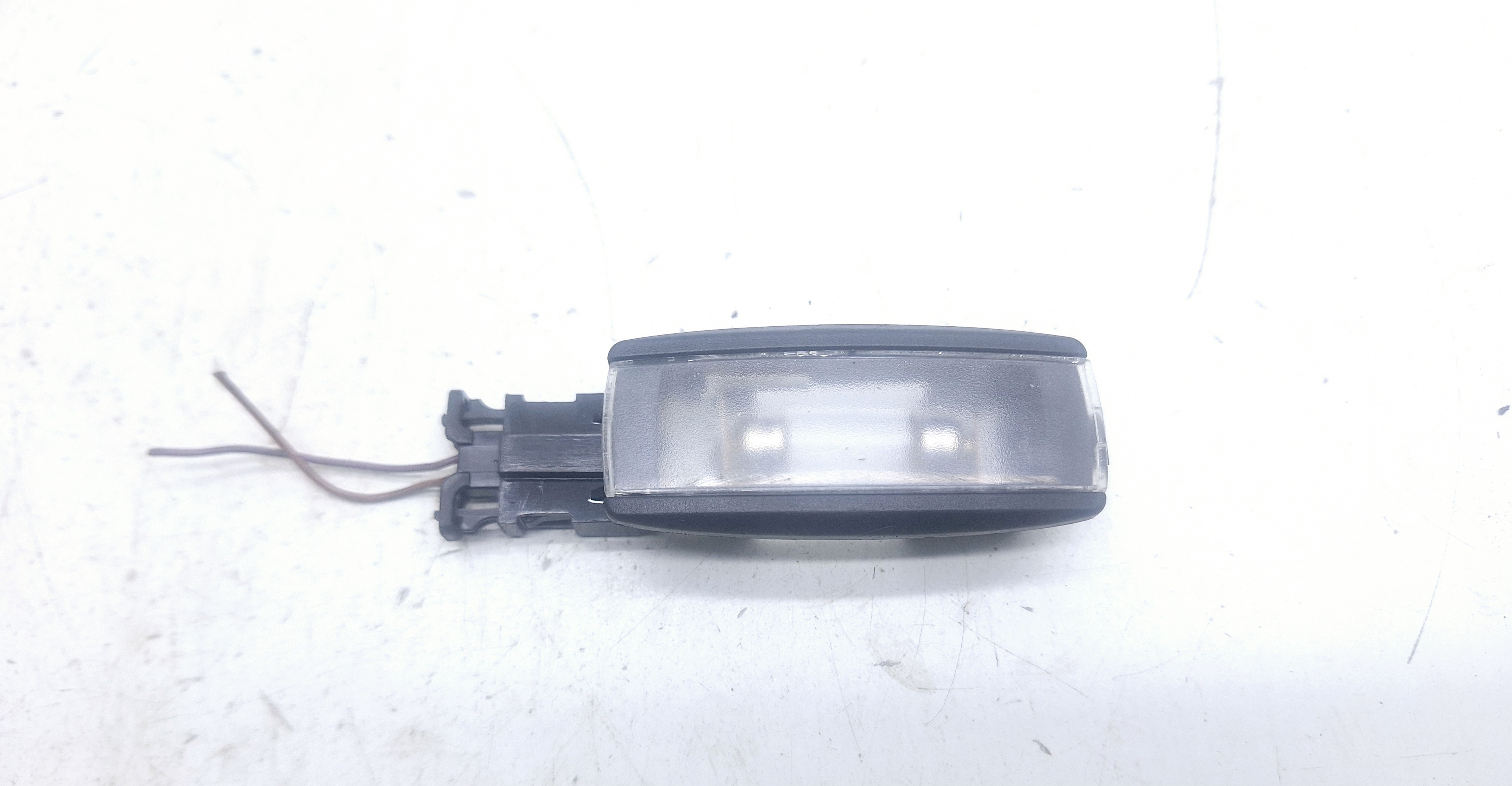 Luz Cortesia Quebra Sol Vw Virtus Gts 1.4 2020 1k0947109
