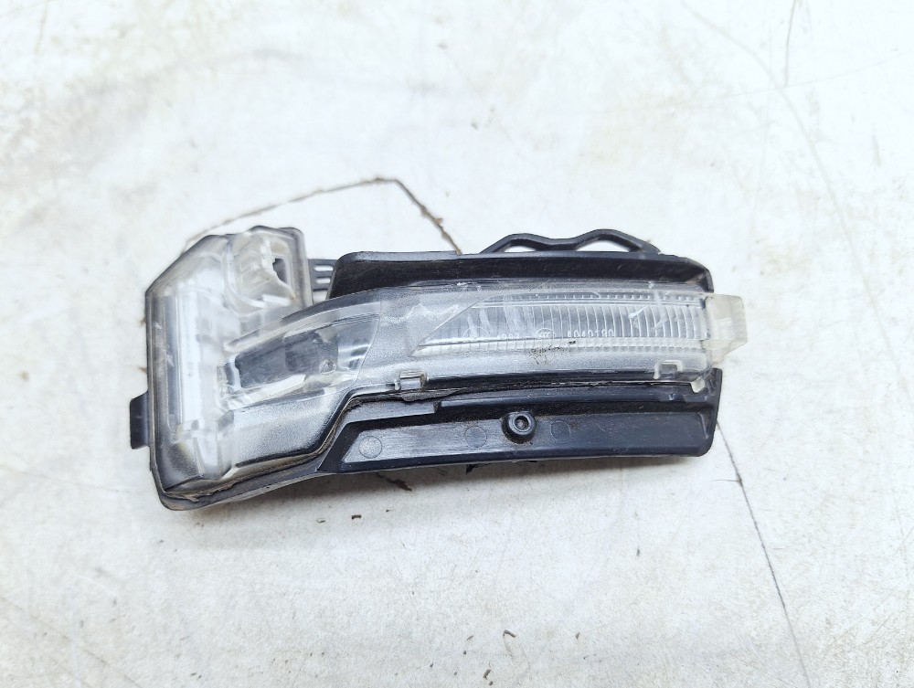 Pisca Seta Retrovisor Esquerdo Audi Q3 1.4 2020 81a949101