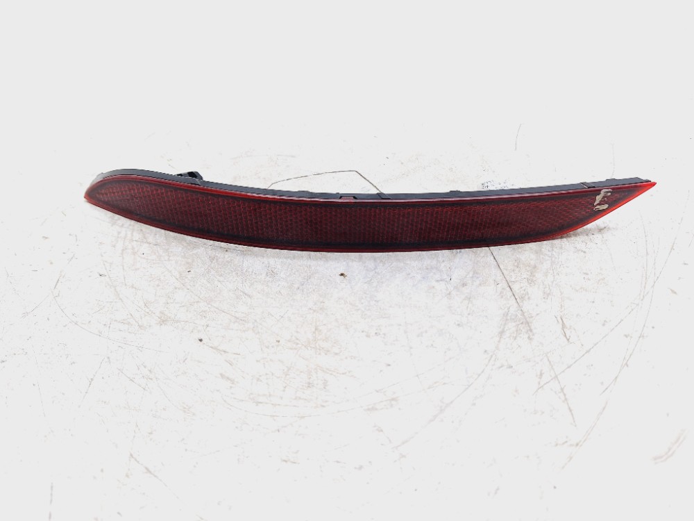 Refletor Olho Gato Traseiro Esquerdo Vw Polo Gts 1.4 2024 Vermelho