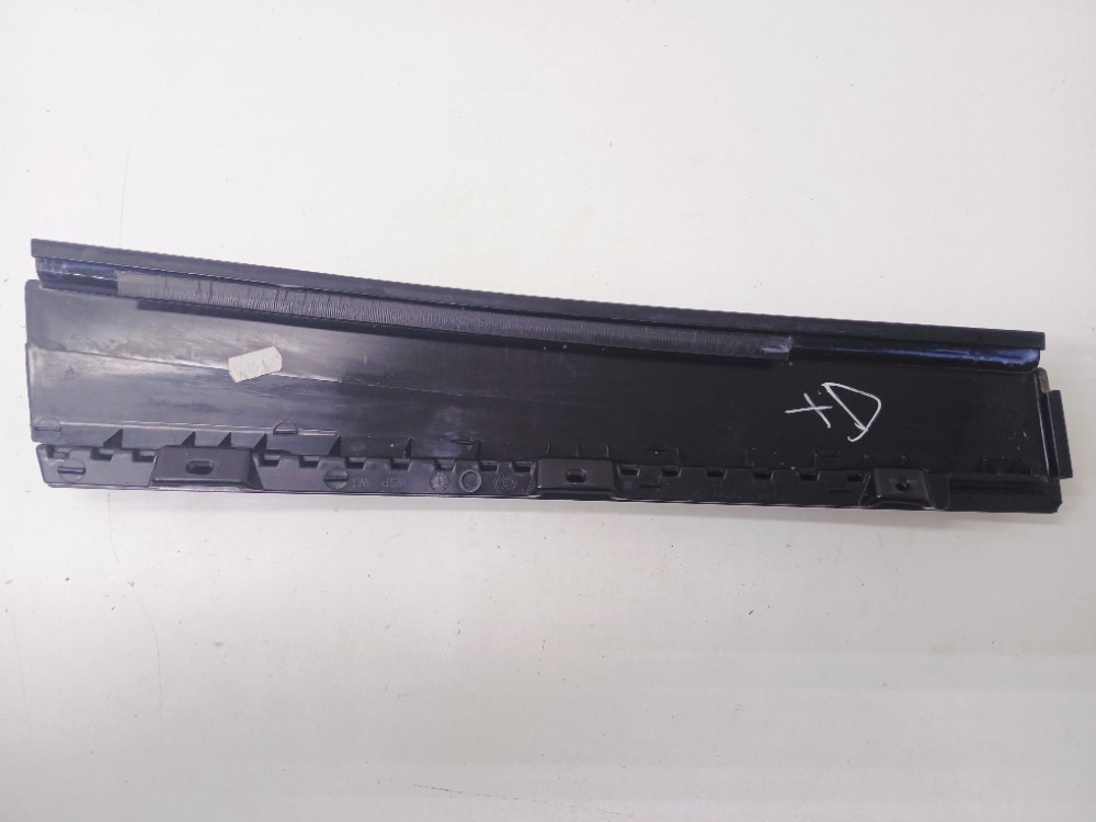 Acabamento Porta Traseira Direita Vw Tiguan 2.0 2011 2012