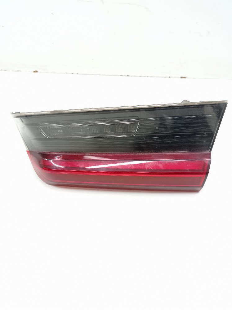 Lanterna Direita Tampa Traseira Bmw 320i G20 2.0 2019 2020 Direito/passageiro Vermelho