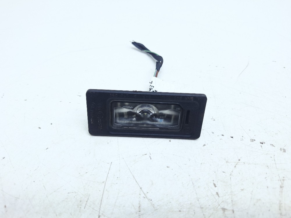 Luz Placa Traseira Esquerda Vw Jetta Gli 2.0 2024