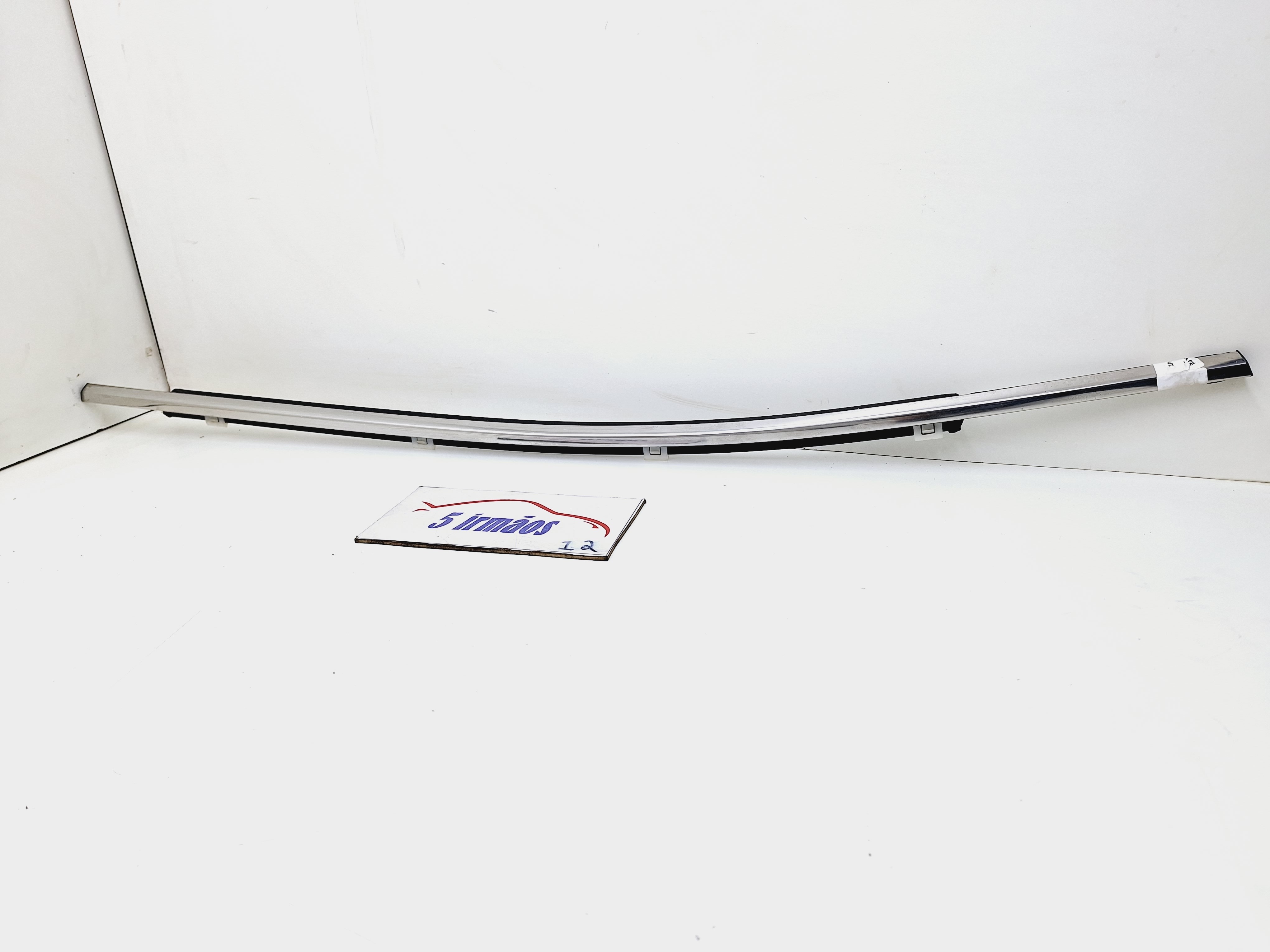 Pestana Porta Traseira Esquerda Hyundai Santa Fé 3.3 2014 Prata E Preto