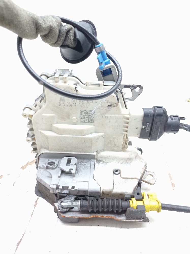 Fechadura Porta Dianteira Direita Audi Q3 Rs 2.5 2014 2015