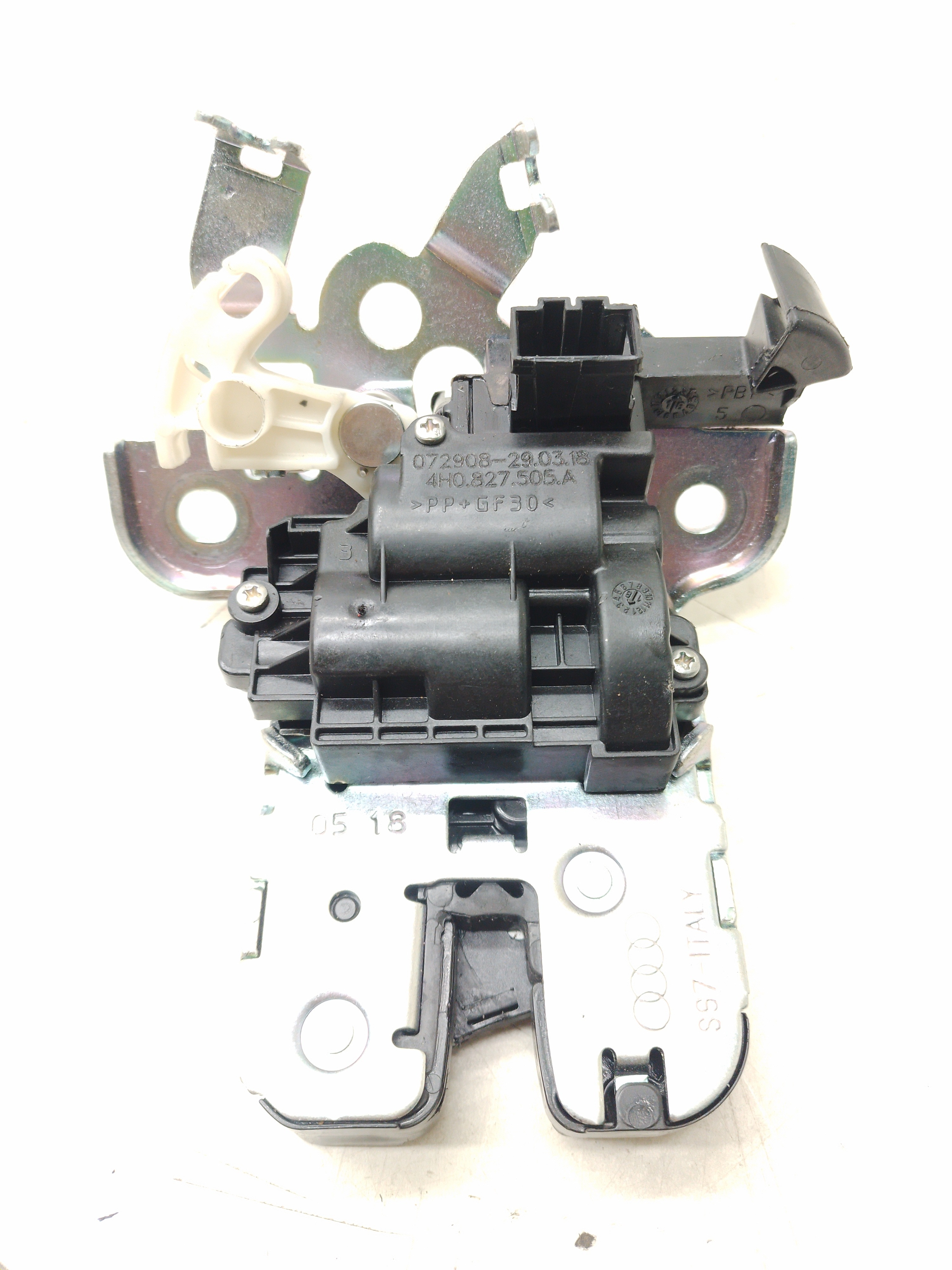 Fechadura Tampa Traseira Audi Rs3 Tfsi 2.5 2018 4h0827505a