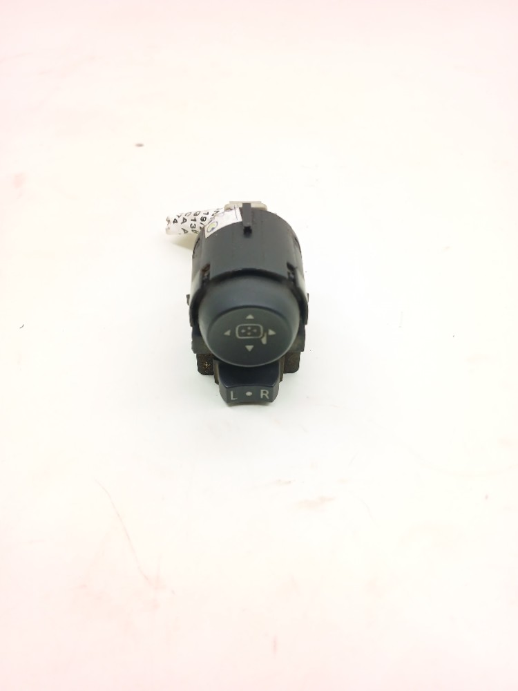 Botão Comando Ajuste Retrovisor Gm Onix 1.0 2020 26211286