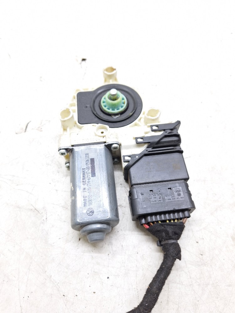 Motor vidro traseiro Direito Vw Jetta 2011 Á 2013 3C0959704B