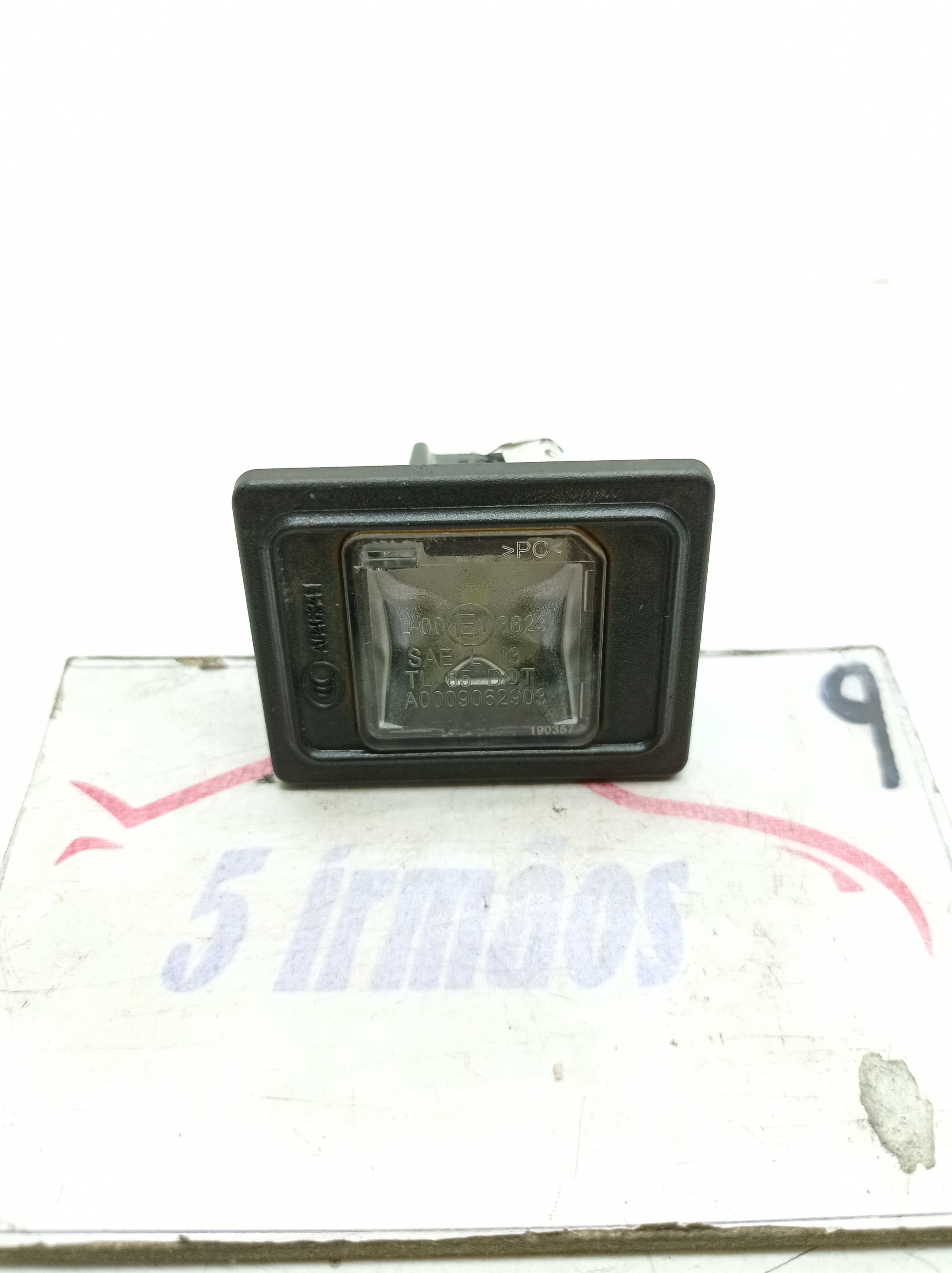 Luz Placa Traseira Mercedes A250 2.0 2015 / 2016 A0009062903