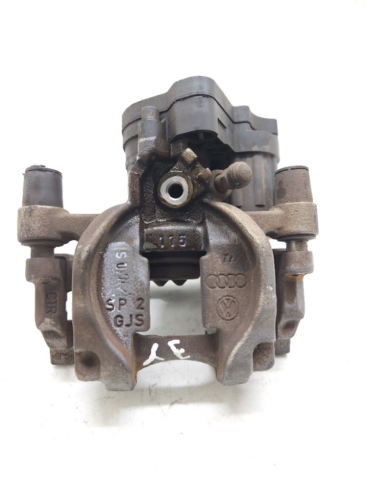 Cavalete Traseira Esquerdo Vw Golf 1.4 2014 2015 5q0615405bc