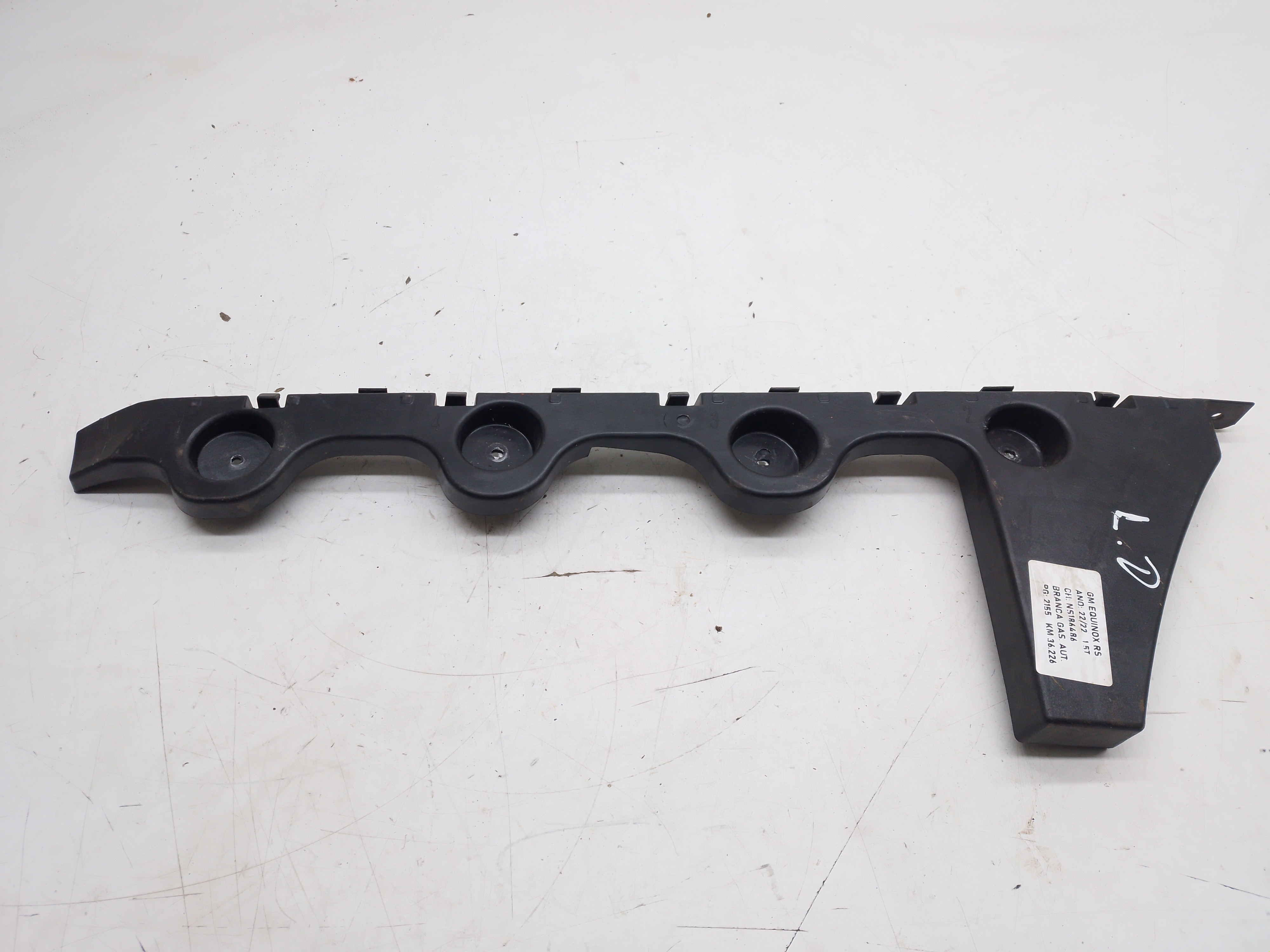 Guia Direito Parachoque Traseiro Gm Equinox Rs 1.5 2022