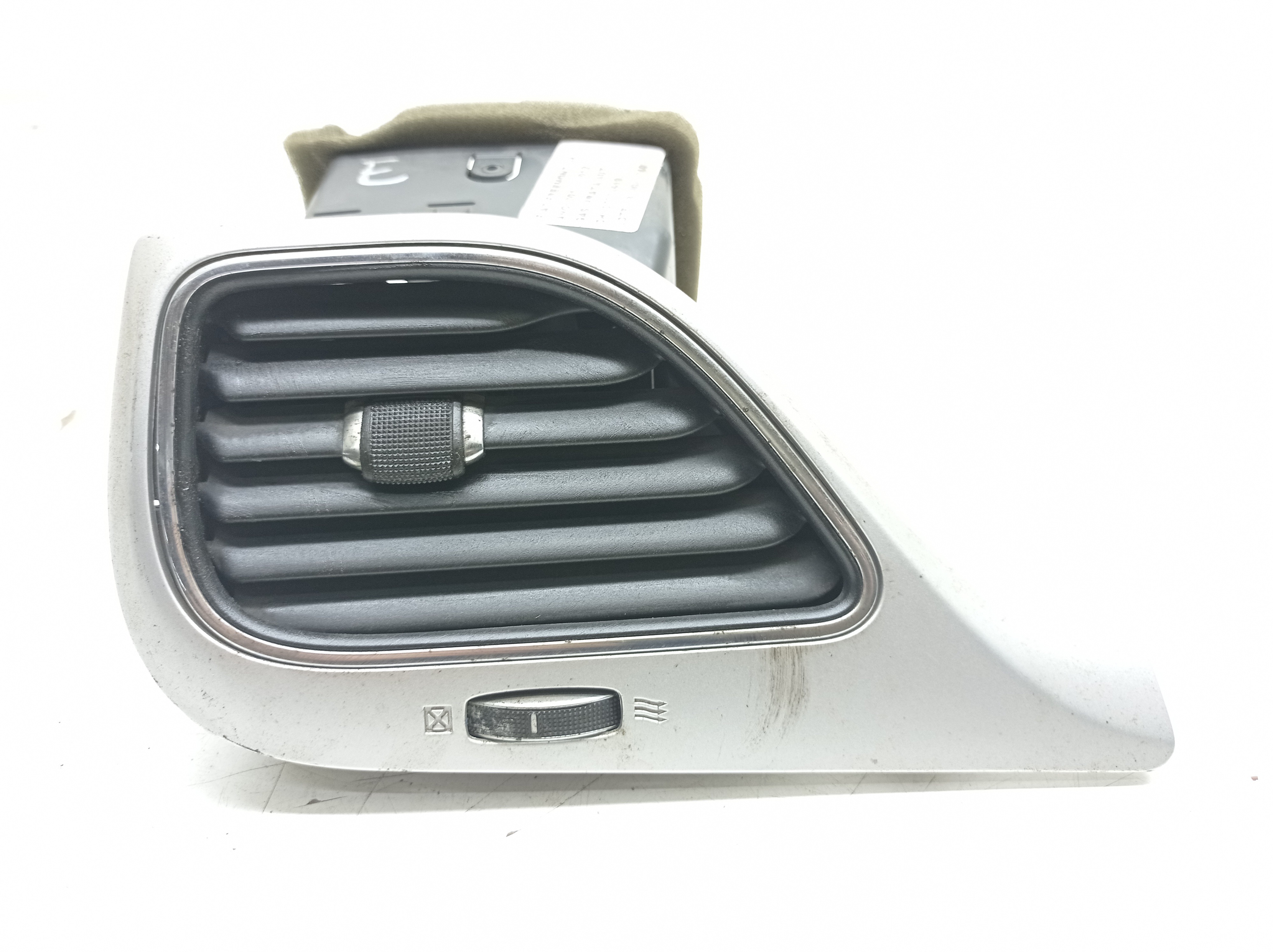 Difusor Ar Esquerdo Fiat Freemont 2.4 2011 2012 300101