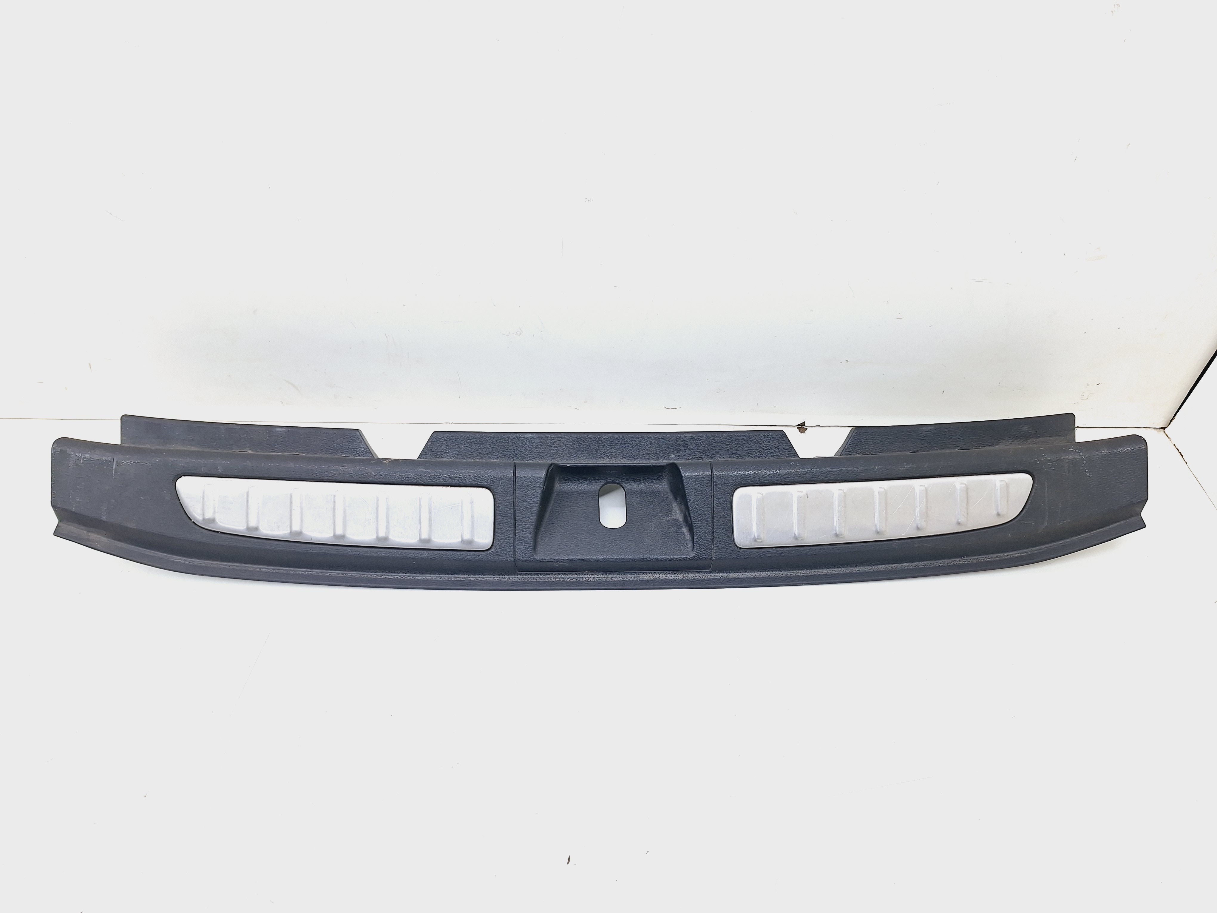Soleira Porta Malas Bmw X1 Active 2.0 2015 19339511 Preto
