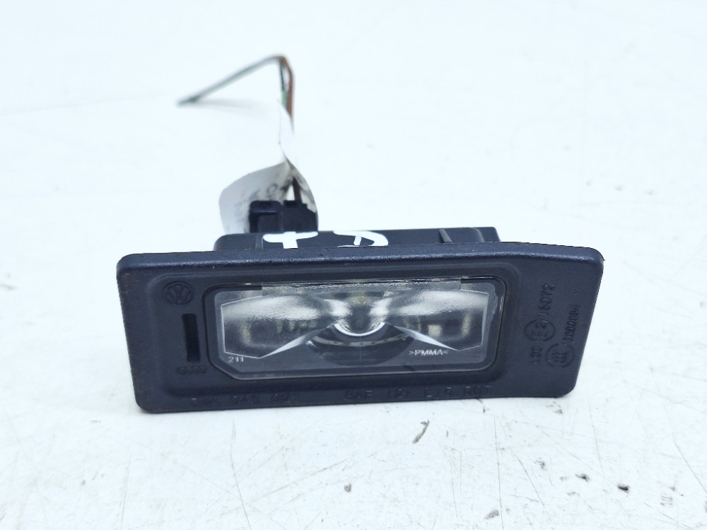 Luz Placa Traseira Direita Vw Jetta Gli 2.0 2024 5na943021