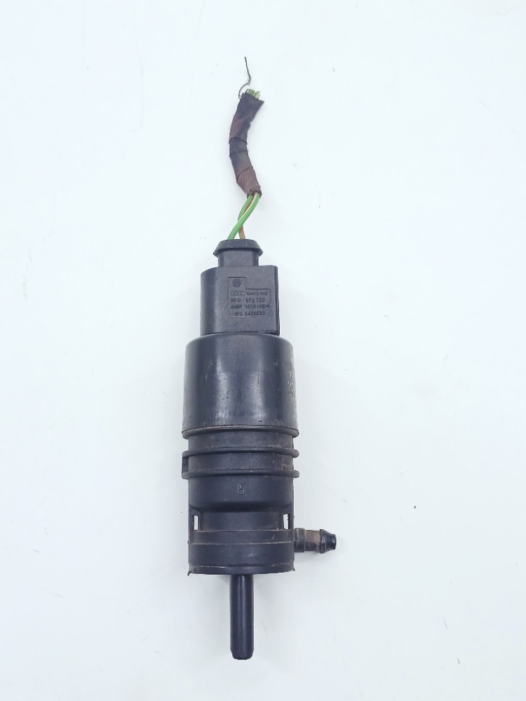 Motor Bomba Esguicho Parabrisa Limpador  Vw Passat 2.0 2015