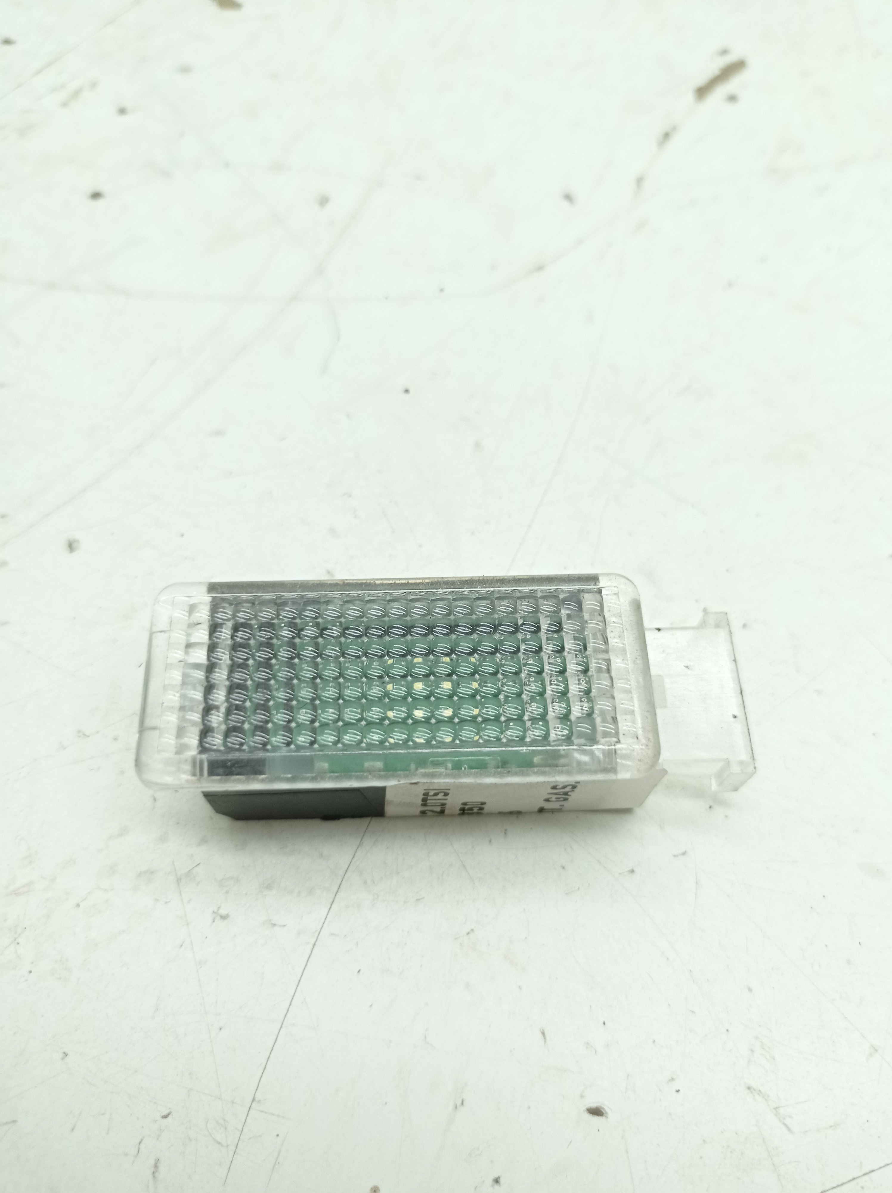 Luz Cortesia Porta Luvas Vw Tiguan Tsi 2.0 2021 / 2022