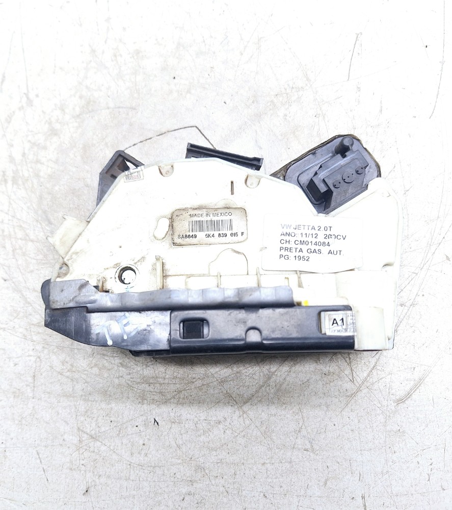 Fechadura Porta Traseira Esquerda Vw Jetta Tsi 2.0 2012