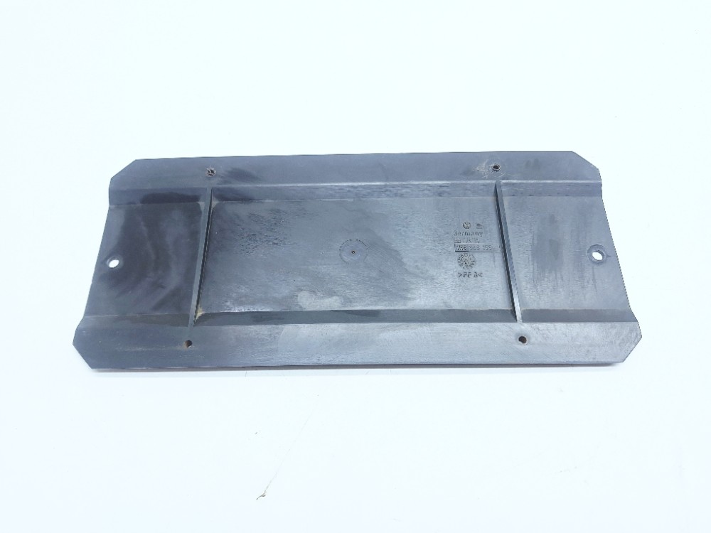 Suporte Placa Traseira Vw Tiguan Tsi 1.4 2019 1h6943199 Preto