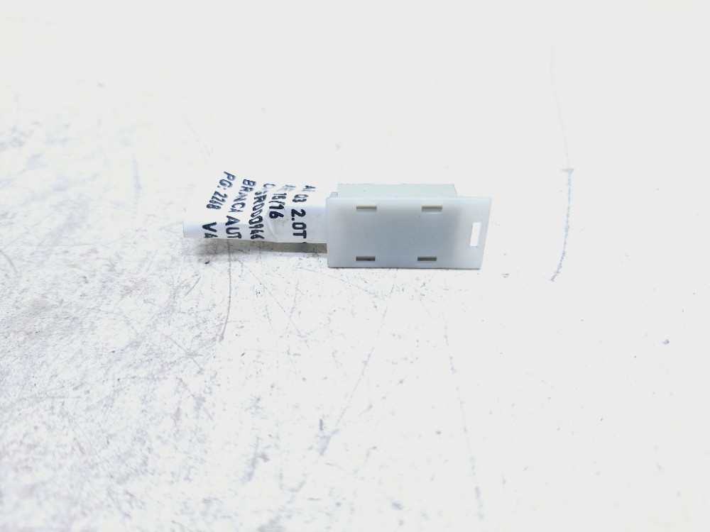 Luz Cortesia Forro Audi Q3 2.0 2016 4e0919390